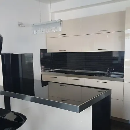 Luxury With City View דירה
